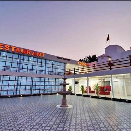 Gods County. Resort & Banquets Tarapith Bagian luar foto
