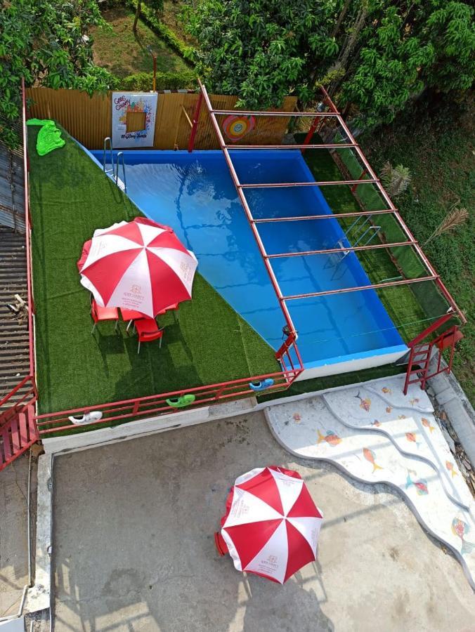 Gods County. Resort & Banquets Tarapith Bagian luar foto