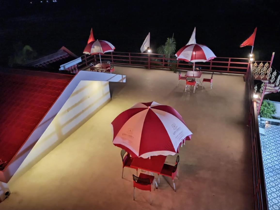 Gods County. Resort & Banquets Tarapith Bagian luar foto