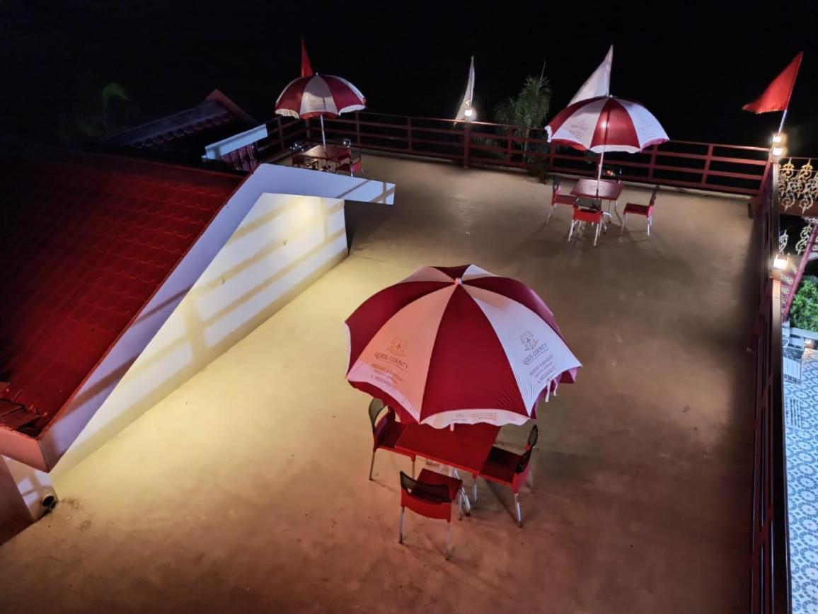 Gods County. Resort & Banquets Tarapith Bagian luar foto