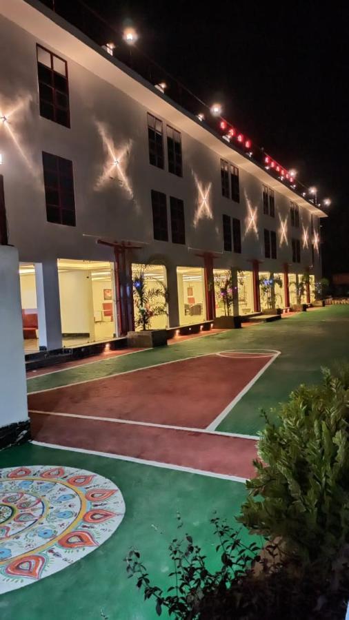 Gods County. Resort & Banquets Tarapith Bagian luar foto